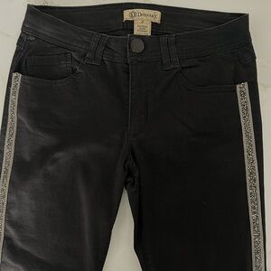 Democracy Black Freedom Ankle Skimmer Jeans